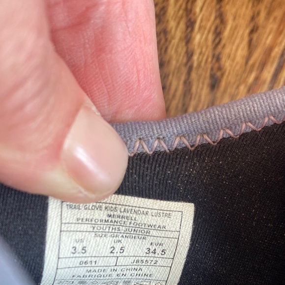 Trail Glove Kids Lavender Lustre  Merrell barefoot shoes, size 3.5. Great cond - Picture 7 of 14